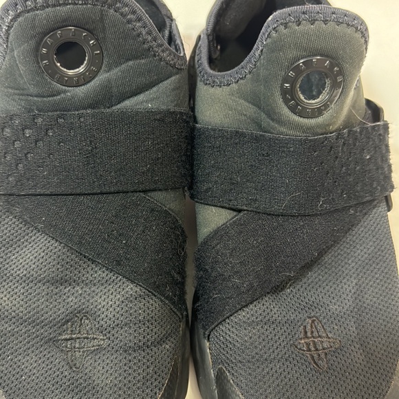 Nike Huarache Extreme Running Shoes Triple Black Youths Size 3Y Unisex - Picture 11 of 13